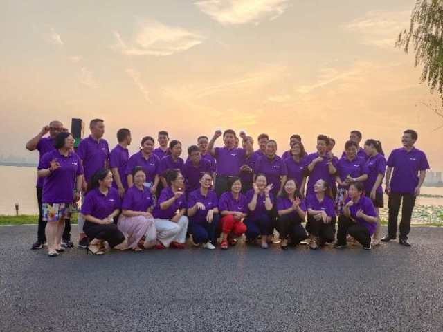 5467cb14c845cbe0a871043e27bc2f60-sz_48855 (1).jpg